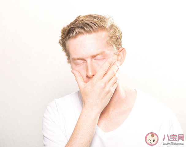 為什么起床時(shí)嘴里總有異味 口臭是怎么來的