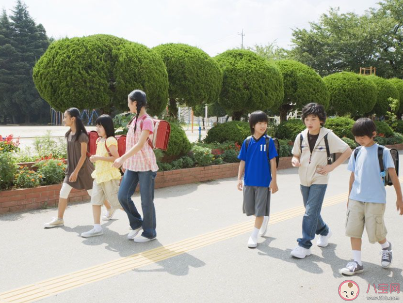 上班更苦還是上學(xué)更苦 你覺得上班和上學(xué)哪個(gè)更累 上班更苦還是上學(xué)更苦 你覺得上班和上學(xué)哪個(gè)更累