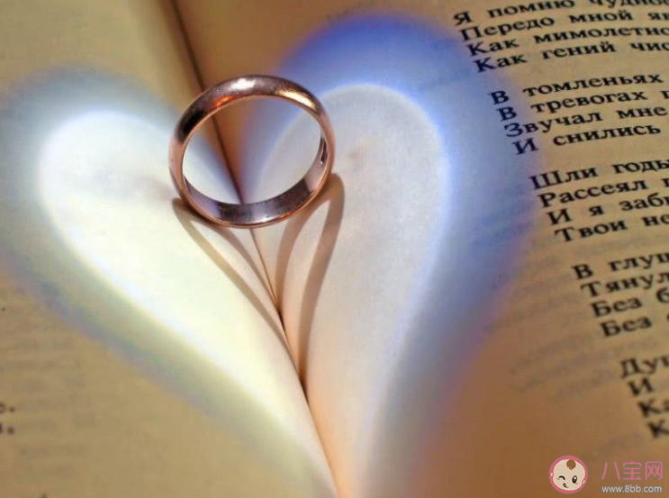 愛(ài)上一個(gè)人是什么感覺(jué) 如何確定有沒(méi)有愛(ài)上一個(gè)人 愛(ài)上一個(gè)人是什么感覺(jué) 如何確定有沒(méi)有愛(ài)上一個(gè)人