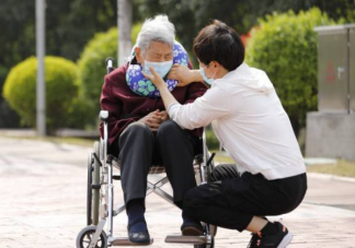 40歲男子當全職兒子每月領5500元 如何看待全職兒女