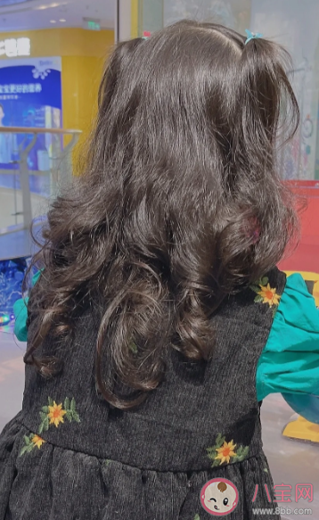 為啥人類進化出卷發 為什么有些人天生卷發 為啥人類進化出卷發 為什么有些人天生卷發