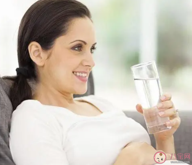 婆婆不開空調致孕婦中暑送醫 為什么老人不愿意開空調