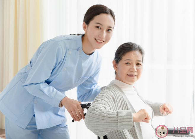 專家建議取消護工加快醫(yī)療護理員制度落地 護工行業(yè)以后會消失嗎 專家建議取消護工加快醫(yī)療護理員制度落地 護工行業(yè)以后會消失嗎