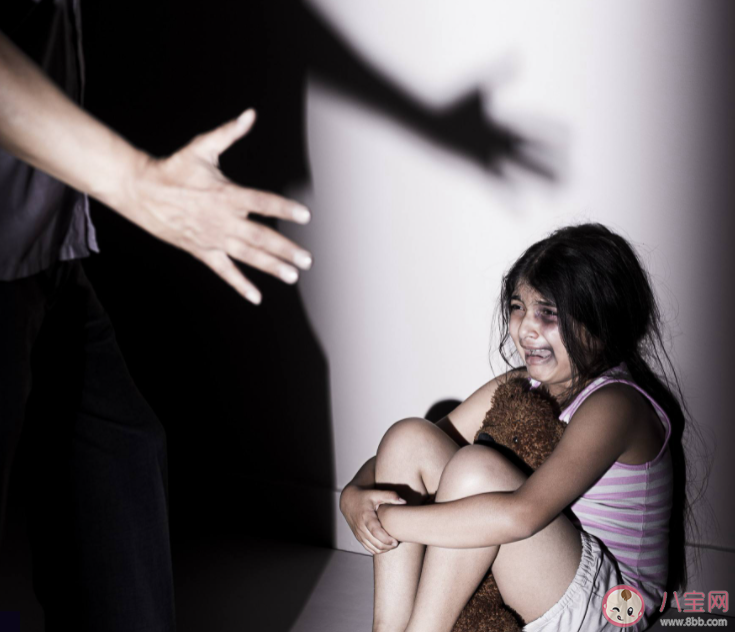 女子被丈夫家暴16次需終身掛糞袋 被家暴了該怎么辦 女子被丈夫家暴16次需終身掛糞袋 被家暴了該怎么辦