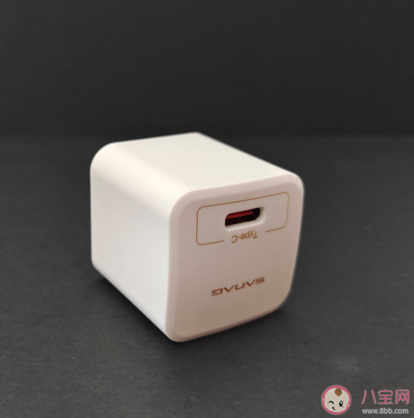 不用手機原裝充電器有哪些隱患 原裝和非原裝的手機充電器差別大嗎