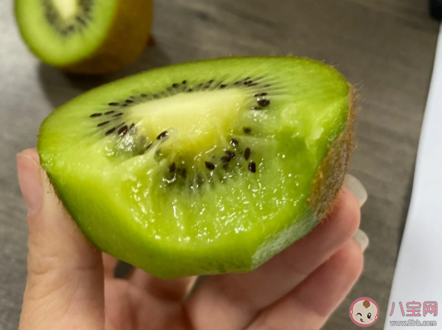 每天吃1個獼猴桃有什么好處 獼猴桃屬于熱性還是涼性 每天吃1個獼猴桃有什么好處 獼猴桃屬于熱性還是涼性