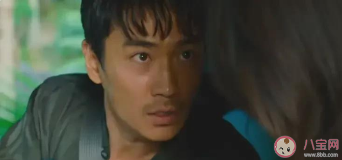 《消失的她》李木子最后為什么摘掉了護目鏡氧氣罩 為什么在海里李木子會進鐵籠子