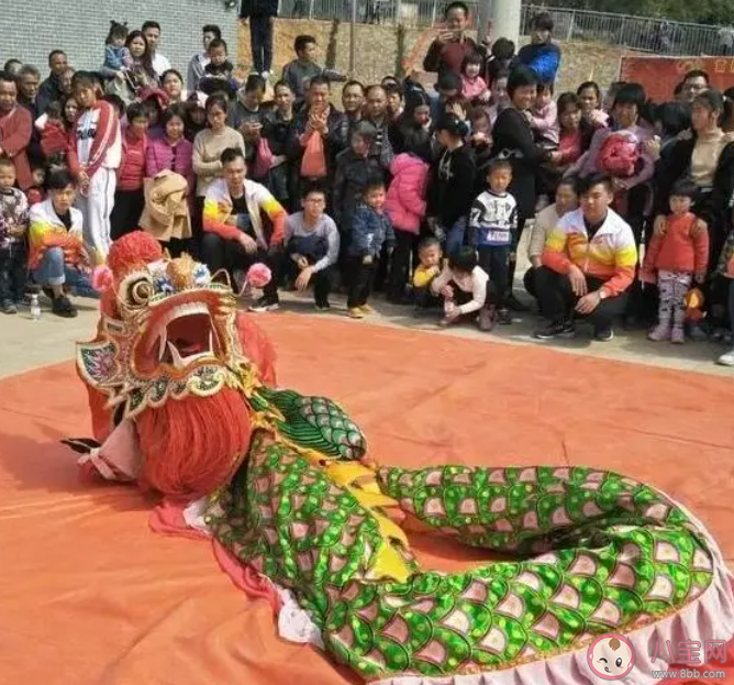 重慶銅梁縣的銅梁龍舞包括龍燈舞和彩燈舞其中魚躍龍門屬于 螞蟻新村7月5日答案
