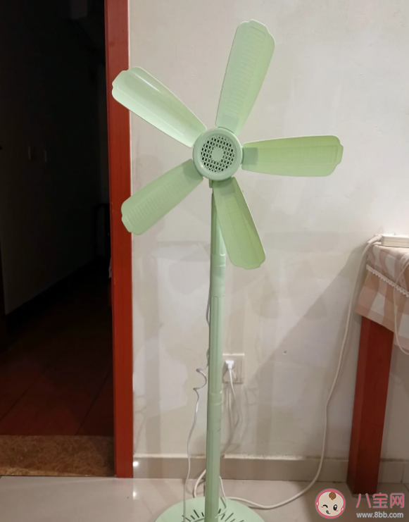 電風(fēng)扇葉片為什么是單數(shù) 風(fēng)扇葉片選多少比較好