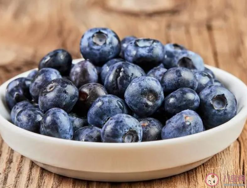 多吃藍(lán)莓有什么好處 藍(lán)莓是什么季節(jié)吃的 多吃藍(lán)莓有什么好處 藍(lán)莓是什么季節(jié)吃的