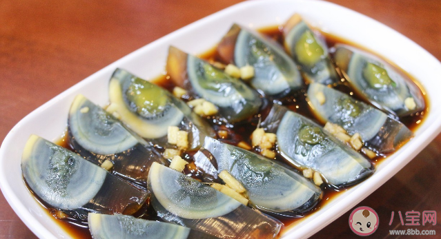 咸鴨蛋脂肪含量特別高嗎 哪些蛋要少吃 咸鴨蛋脂肪含量特別高嗎 哪些蛋要少吃