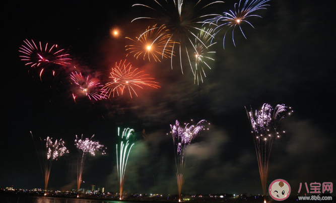 煙花為什么有這么多顏色 煙花是怎么發明出來的