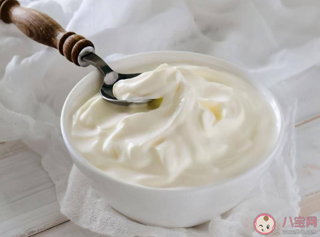 經常喝酸奶有助防老癡 每天喝一杯酸奶身體有什么變化