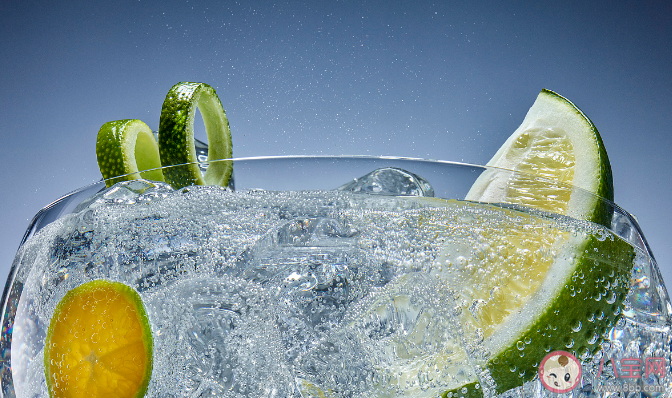 氣泡水可以增加飽腹感嗎 氣泡水哪些人要少喝 氣泡水可以增加飽腹感嗎 氣泡水哪些人要少喝