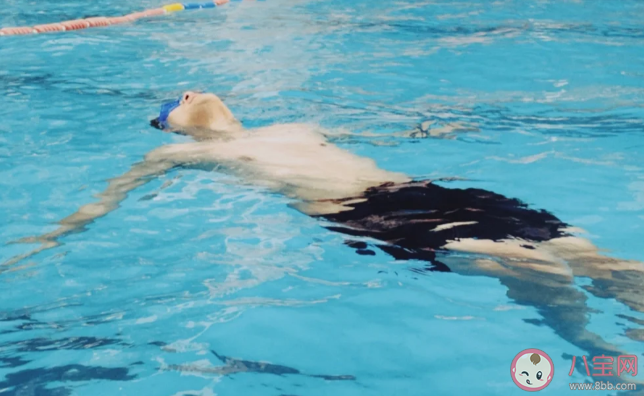 游泳后要馬上洗頭嗎 游泳后必須要做的3件事