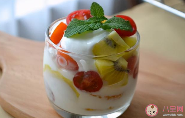 早上喝冰酸奶會拉肚子嗎 早上要不要喝冰的