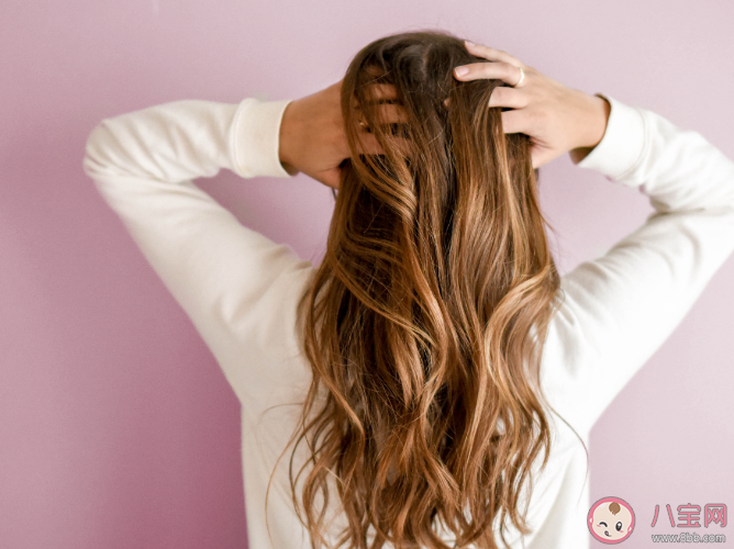 干發噴霧是怎么起作用的原理是什么 頻繁使用免洗噴霧會影響頭發嗎