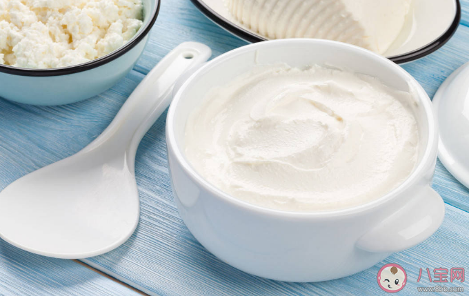 牛奶和酸奶喝哪個營養好 牛奶和酸奶有什么不同 牛奶和酸奶喝哪個營養好 牛奶和酸奶有什么不同