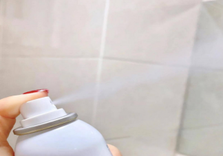 小伙誤吸防曬噴霧后檢查出白肺 防曬噴霧如何正確使用