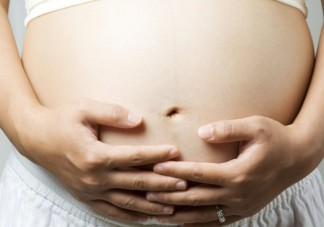 高位破水和漏尿有什么區別 羊水破了還能撐多久