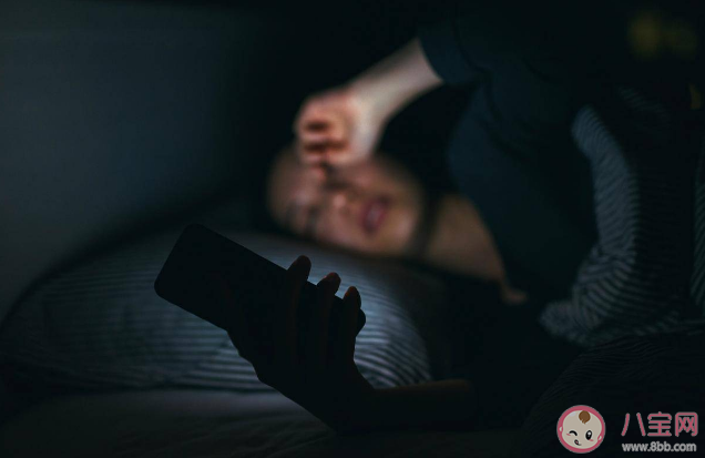 持續(xù)熬夜會(huì)給心臟健康帶來什么危害 經(jīng)常熬夜對(duì)身體部位的影響