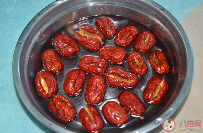 不小心將棗核咽下去會怎樣 食道卡了棗核吞東西可以咽下去嗎