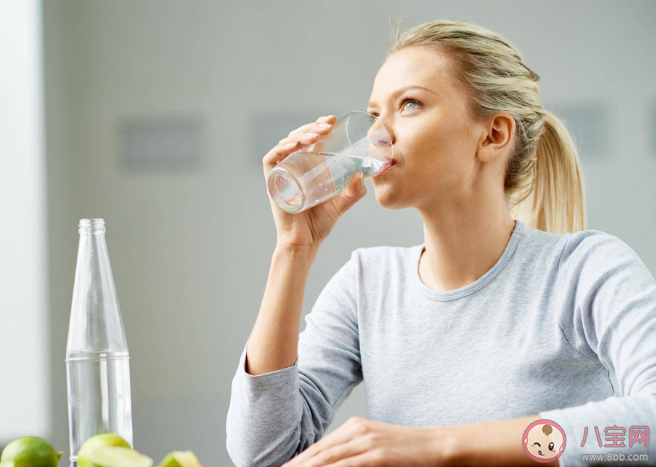 為什么一吃完飯就想睡覺 如何解決餐后犯困