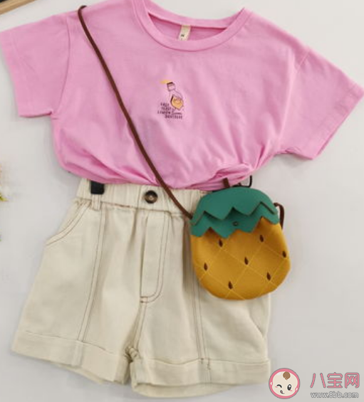 網上十幾塊的便宜童裝能給孩子穿嗎 童裝如何選購安全又放心