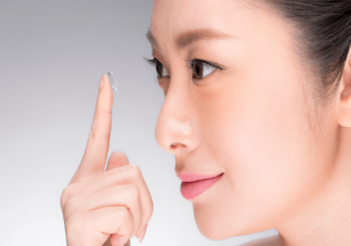 隱形眼鏡過期但沒破就還能戴嗎 隱形眼鏡戴久了為什么眼睛干