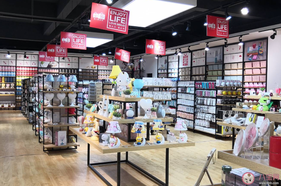 年輕人重新迷上十元店是怎么回事 十元店還能一直火下去嗎 年輕人重新迷上十元店是怎么回事 十元店還能一直火下去嗎