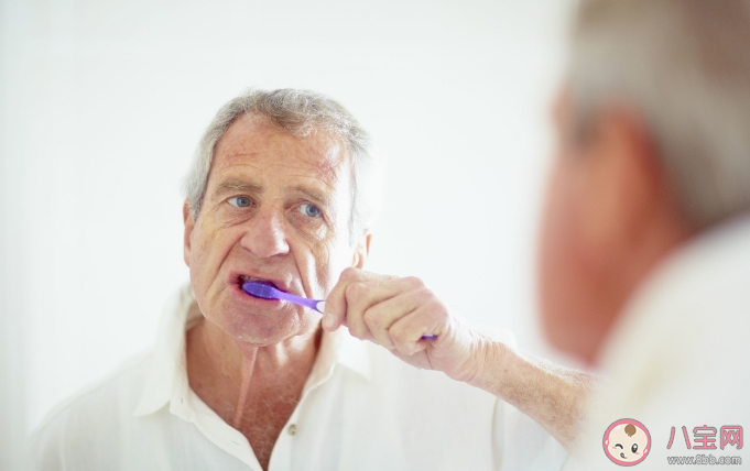 老了就掉牙嗎 老年人錯誤的口腔健康觀念有哪些