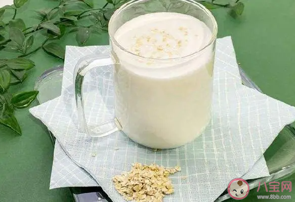 燕麥奶和牛奶選擇哪個更好 早餐喝燕麥奶還是牛奶