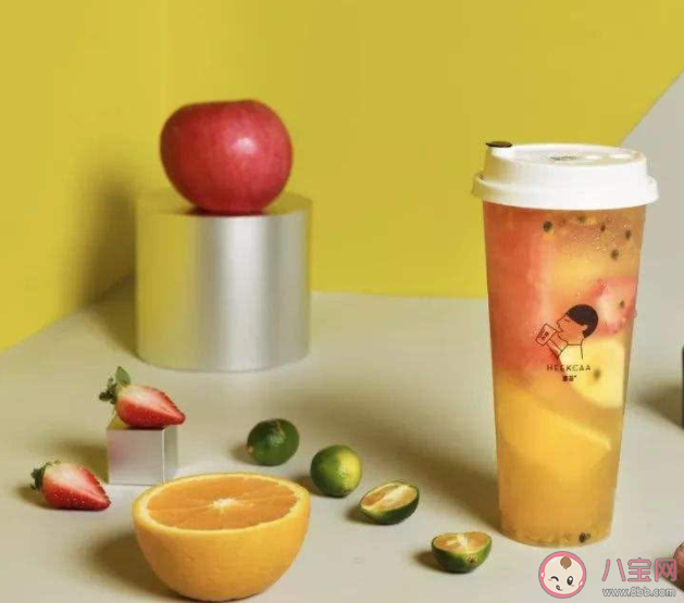 網紅奶茶為何頻頻翻車 奶茶頻現異物你還會喝嗎