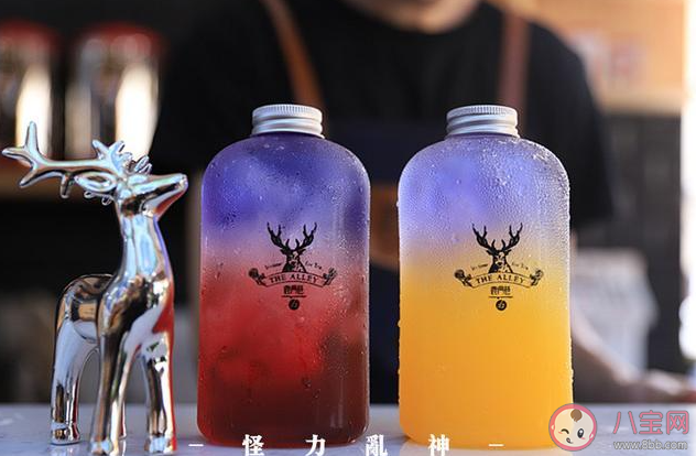 網紅奶茶為何頻頻翻車 奶茶頻現異物你還會喝嗎