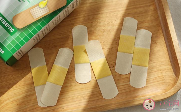 創可貼和創口貼究竟有何區別 哪些情況不建議使用創可貼 創可貼和創口貼究竟有何區別 哪些情況不建議使用創可貼