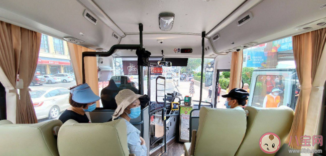 靠窗的座位能讓人更放松 為什么大家都喜歡靠窗的位置 靠窗的座位能讓人更放松 為什么大家都喜歡靠窗的位置