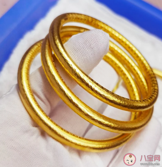 金價跌跌不休大金鐲子還能安排嗎 今年金價為什么創出歷史新高 金價跌跌不休大金鐲子還能安排嗎 今年金價為什么創出歷史新高