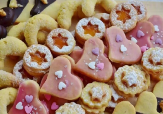 孩子每天會(huì)吃進(jìn)多少人工色素 什么是人工色素