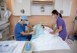 無痛分娩比剖宮產的副作用大嗎 醫生為什么推薦分娩陣痛