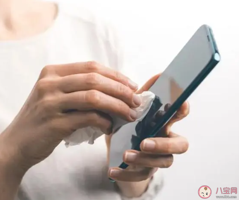 每天都要擦一擦手機嗎 手機上面有多少細菌 每天都要擦一擦手機嗎 手機上面有多少細菌