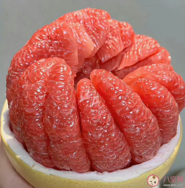 吃柚子前摔一摔柚子會更甜嗎 買柚子時該怎么樣挑選