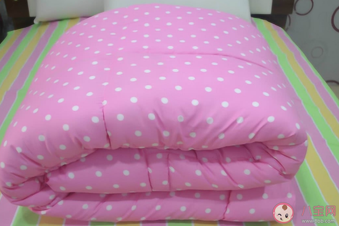 蓋被子的順序會影響保暖效果 被子越厚睡著越暖嗎