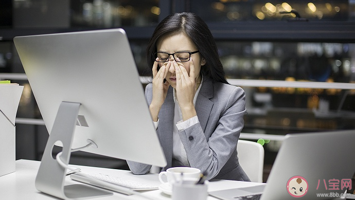 超負(fù)荷用眼有多危險(xiǎn) 怎樣避免超負(fù)荷用眼 超負(fù)荷用眼有多危險(xiǎn) 怎樣避免超負(fù)荷用眼