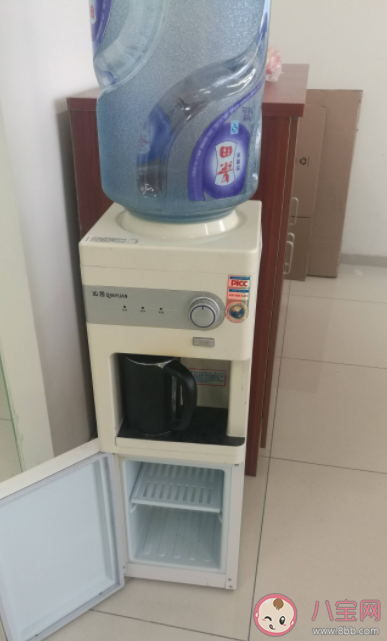 為什么飲水機都在廁所旁邊 使用飲水機要注意些什么