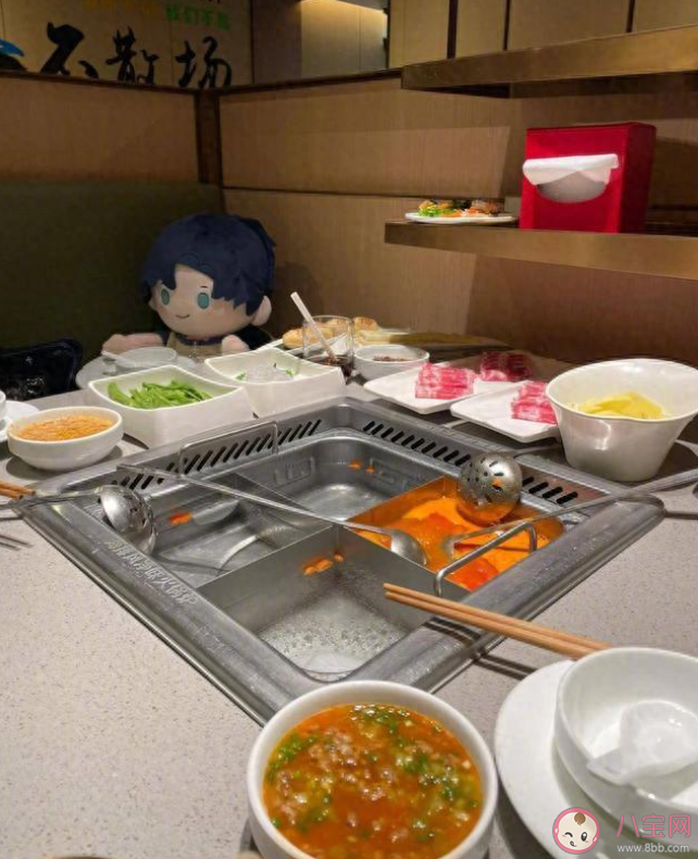 海底撈回應拒絕給棉花娃娃過生日爭議 服務員該給棉花娃娃過生日嗎 海底撈回應拒絕給棉花娃娃過生日爭議 服務員該給棉花娃娃過生日嗎