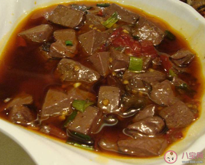 為什么雞血和牛血很少入菜 雞血不能和什么一起吃
