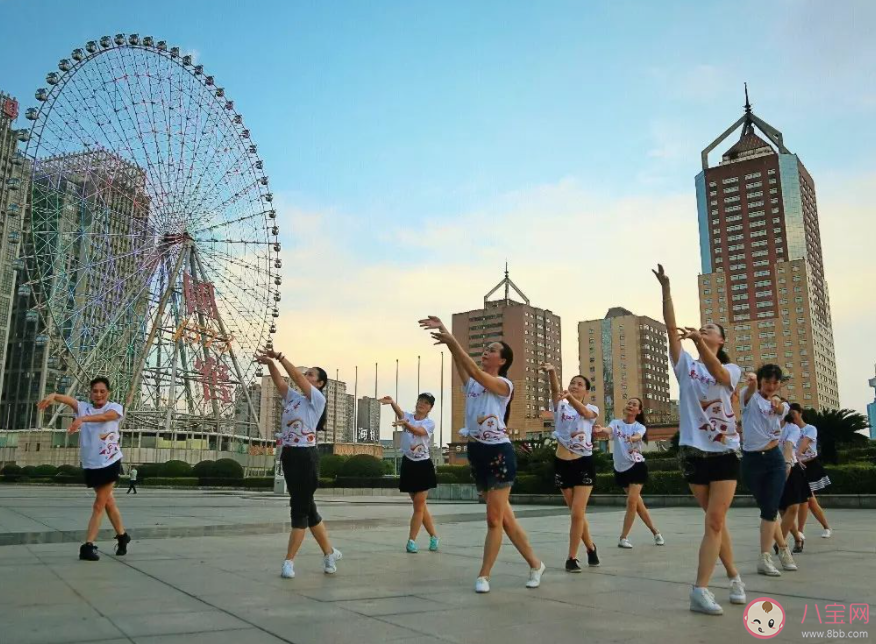 年輕人的魔爪終于伸向了廣場舞 廣場舞適合年輕人嗎