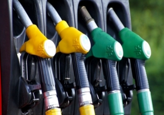 國際油價創三個月來新低是怎么回事 國際油價受到哪些因素影響