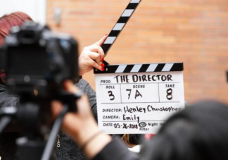 短劇正利用人性下墜的力量賺錢 短劇為什么越土越暴利