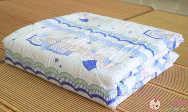 起床后立馬疊被子不健康 每天必須要疊被子嗎 起床后立馬疊被子不健康 每天必須要疊被子嗎